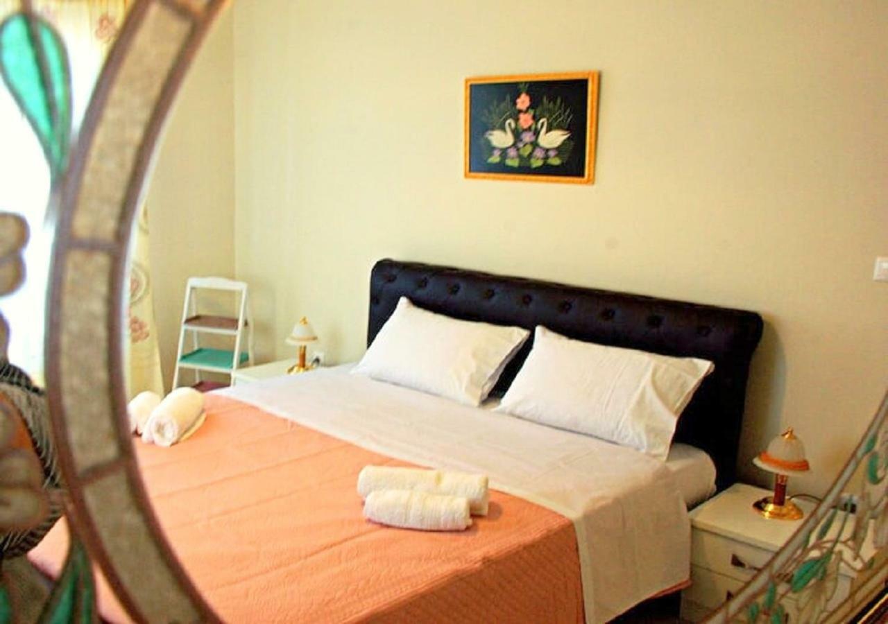 Korona Apartments Вати Екстериор снимка