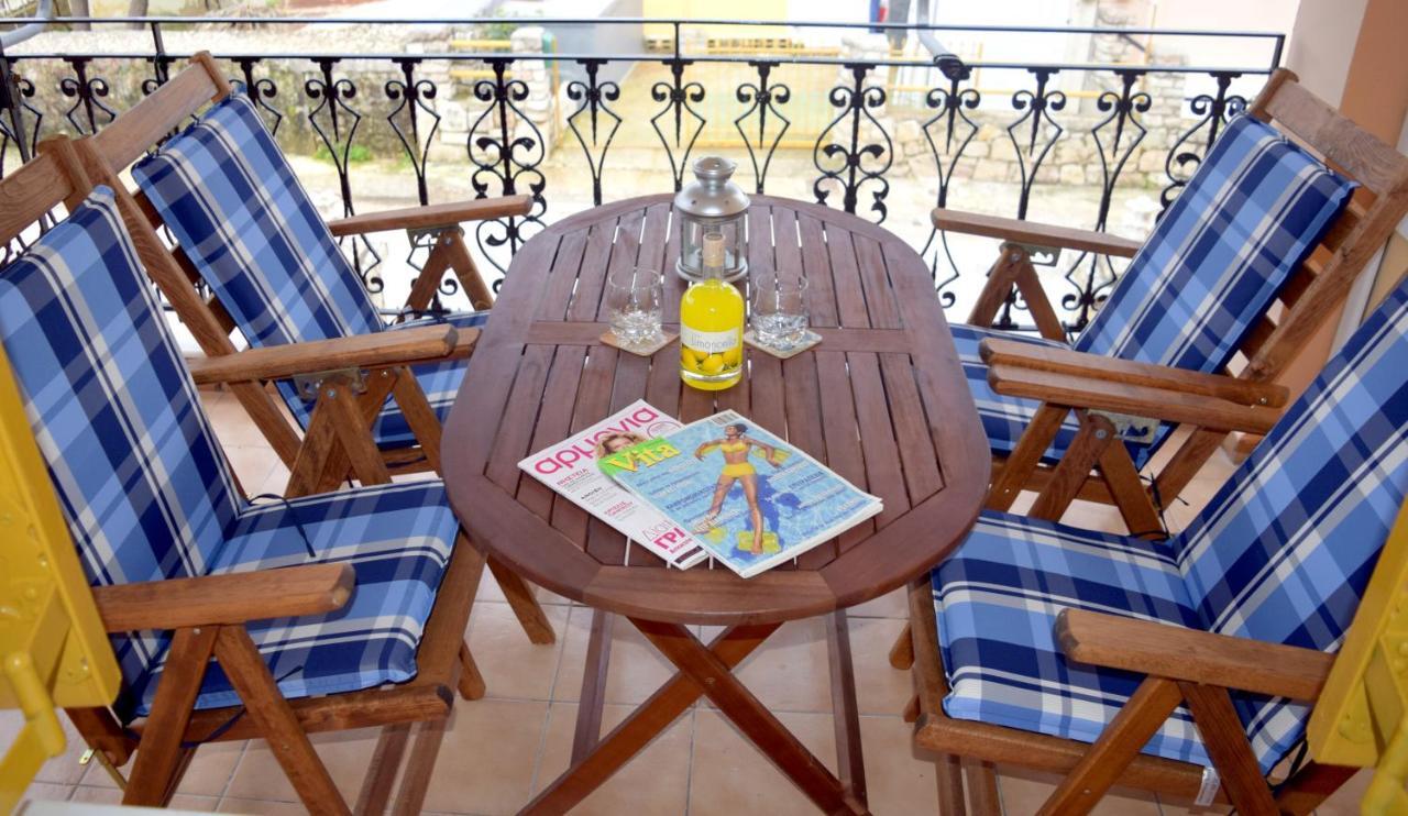 Korona Apartments Вати Екстериор снимка